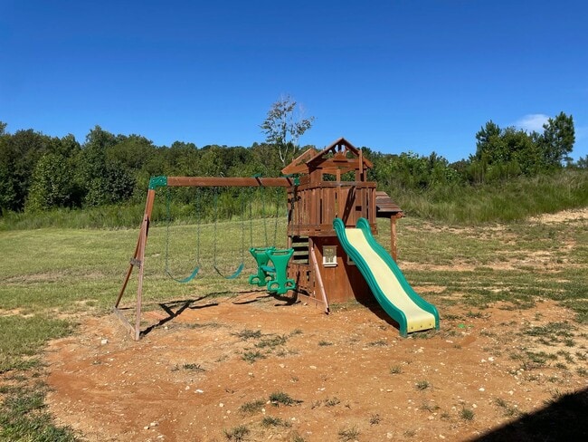Building Photo - Beautiful 4 bed 3 bath home!