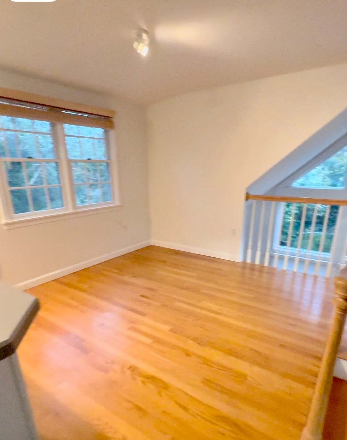 Building Photo - 94 Country Club Dr