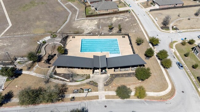 Building Photo - 564 Travertine Trail