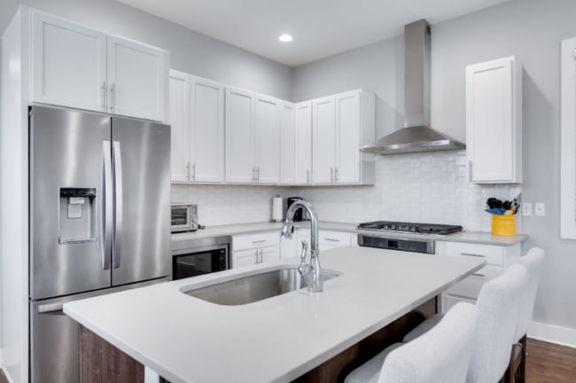 Building Photo - 338 Vivelle Ave