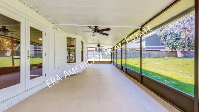 Building Photo - 18 Meigs Dr