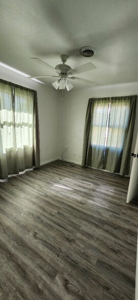 Building Photo - 1944 Overlook Ave