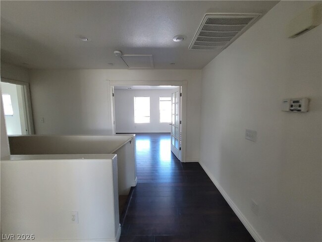 Building Photo - 10799 Flame Vine Ct