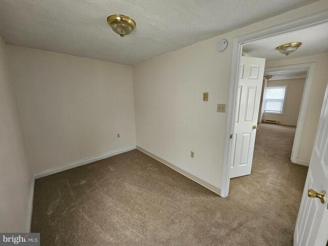Building Photo - 258 Ringgold St