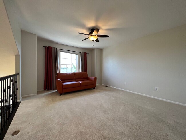 Building Photo - Splendid Townhome in Castle Pines