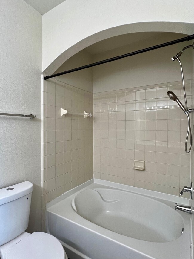 Building Photo - 11811 Estates Club Dr
