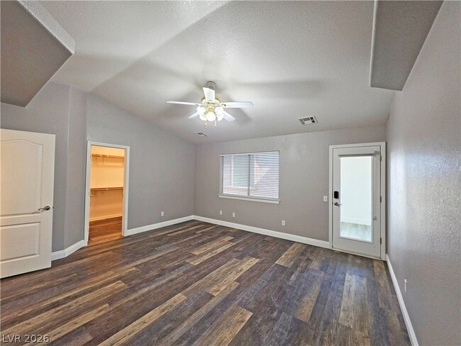 Building Photo - 3630 E Vineyard Dr