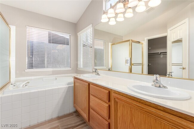 Building Photo - 9424 Cloudcroft Ave