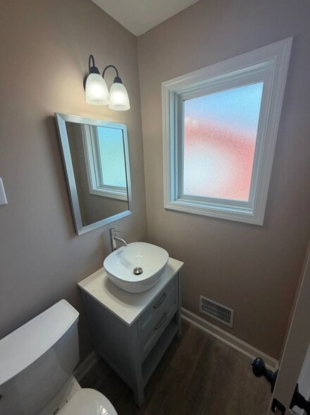 Building Photo - 5209 Eugene Way