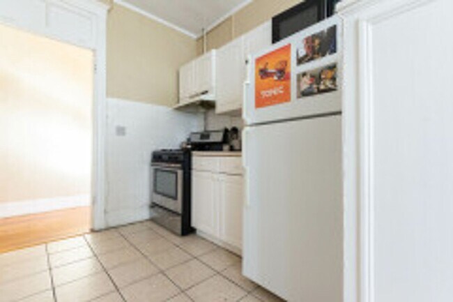 Building Photo - HOT BROOKLINE LISTING!!!