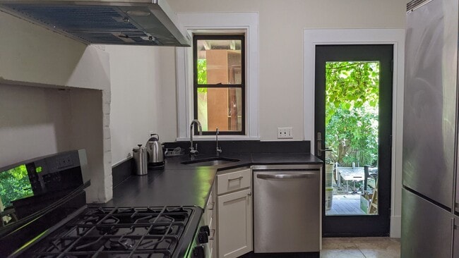 Building Photo - Renovated 3 Bedroom 2 Bathroom House Across From The Park