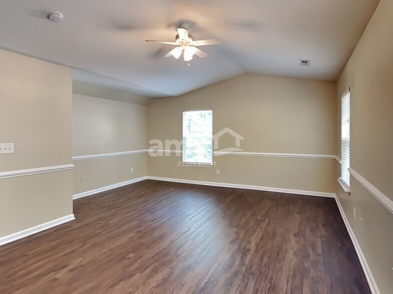 Building Photo - 1071 Heritage Manor Dr