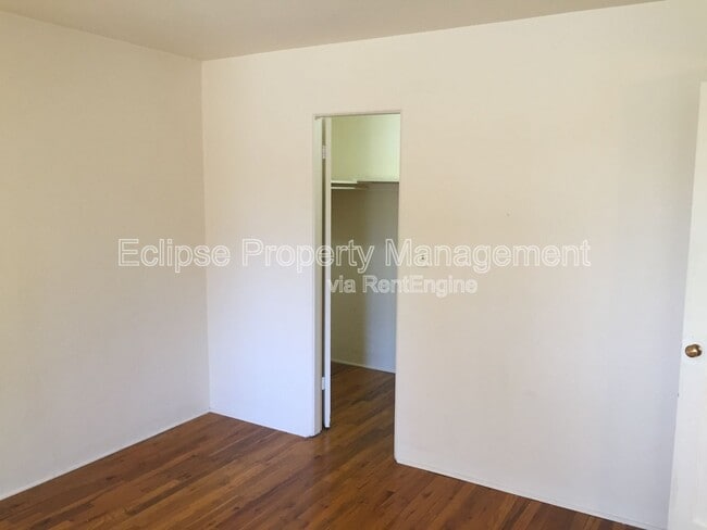 Building Photo - 219 Edison Ave