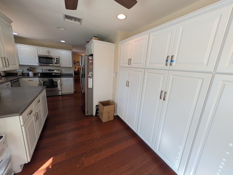 Building Photo - 4909 E Presidio Rd