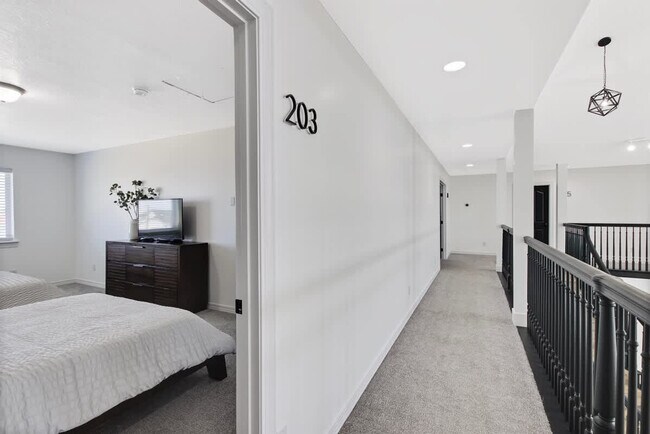 Building Photo - 4611 S Merrivale Pl