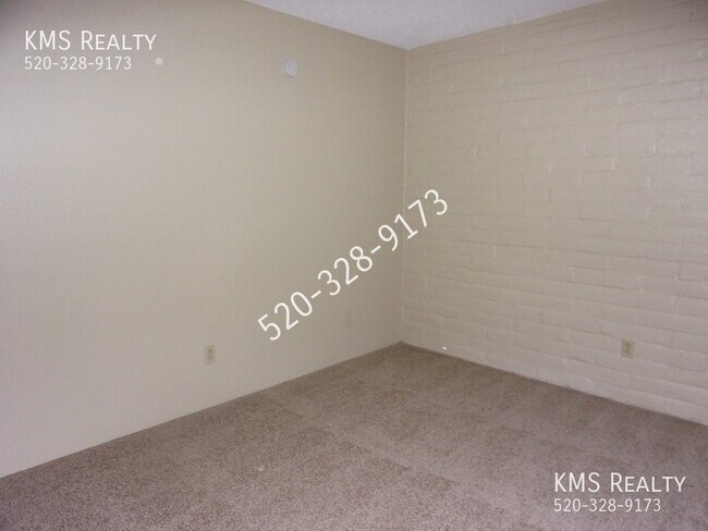 Building Photo - 6609 East Calle Alegria