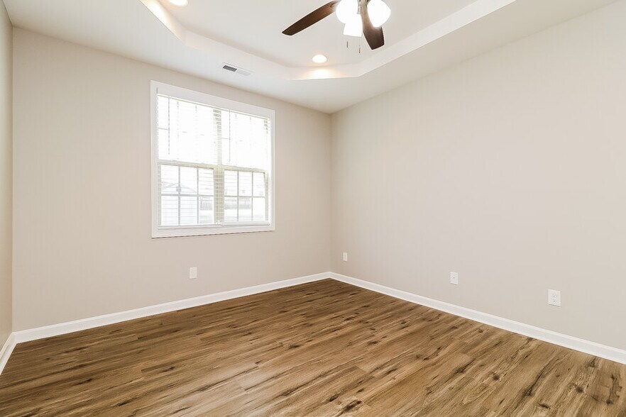 Building Photo - 67 Dropseed Ln