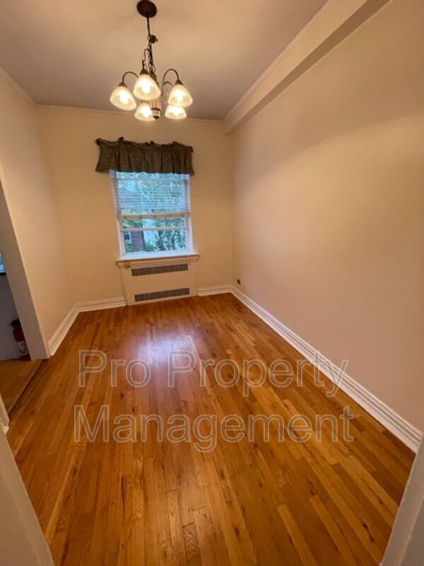 Building Photo - 70 Strawberry Hill Ave