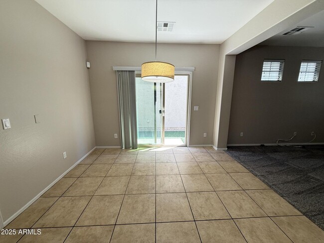 Building Photo - 5355 W Chisum Trail