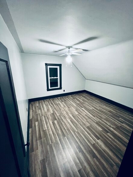 Bedroom 1 - 20 Independent St
