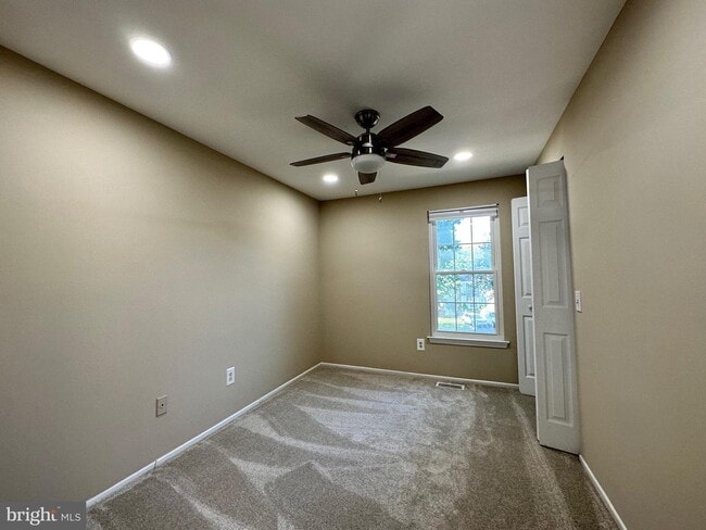 Building Photo - 6123 Martins Landing Ct