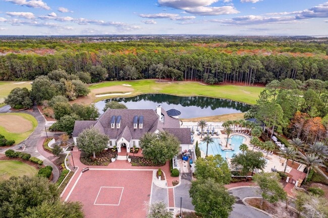 Building Photo - Luxury Living in Amelia National – Resort-...