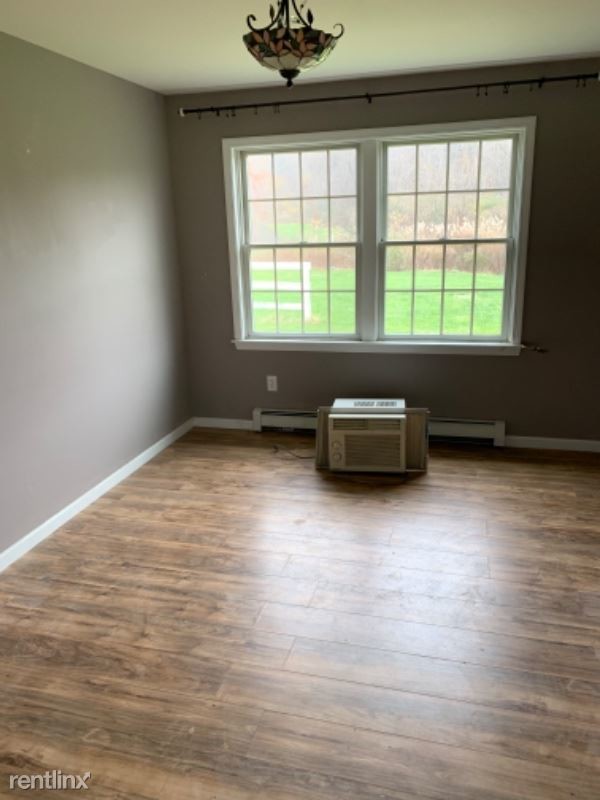 Building Photo - 3 br, 2 bath House - 83 big elm road