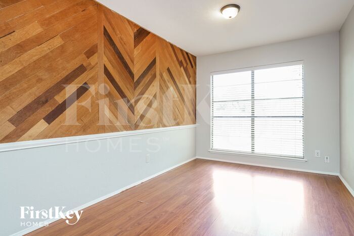 Building Photo - 9814 Emory Oak Cir