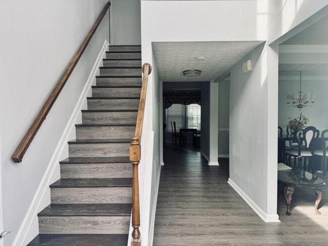 Building Photo - 3661 Forest Glen Trail