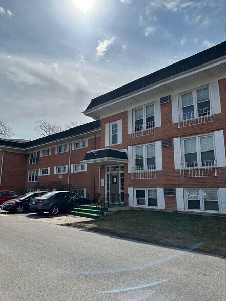 Building Photo - 622 N Lincoln Ave