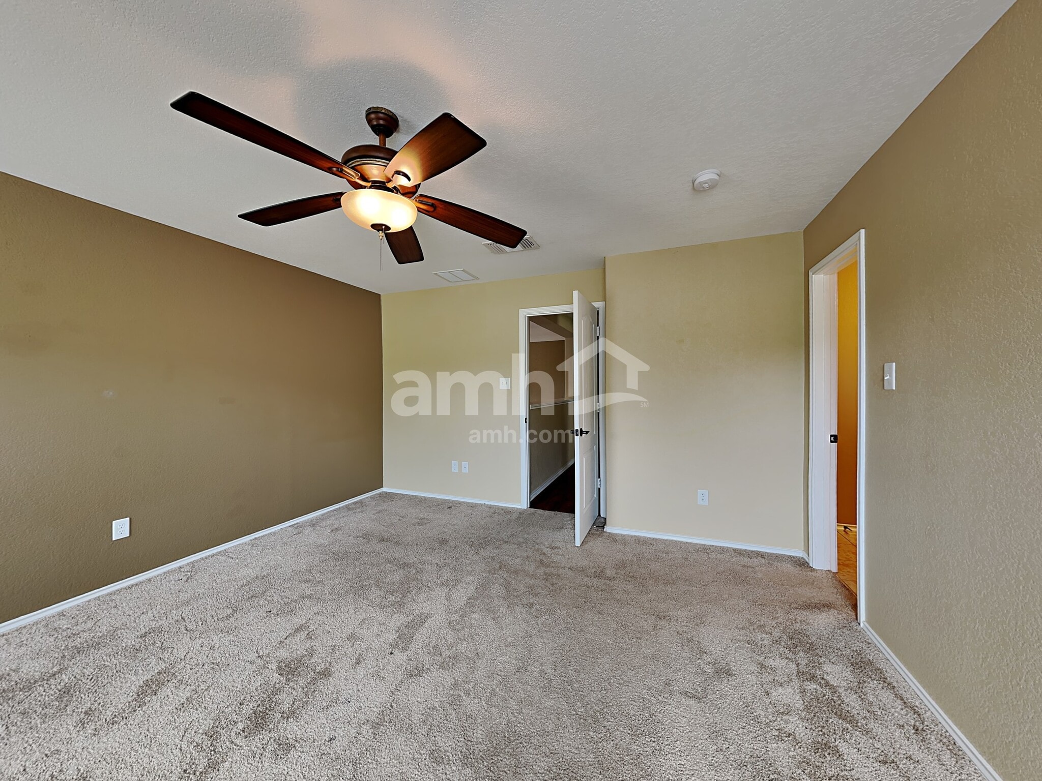 Building Photo - 6112 Fred Couples