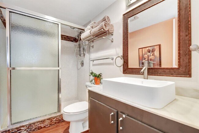 Building Photo - 4070 Tivoli Ct