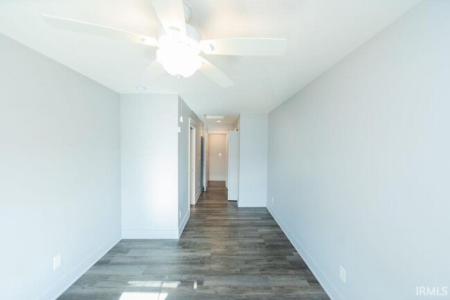 Building Photo - 1222 W Rangeview Cir