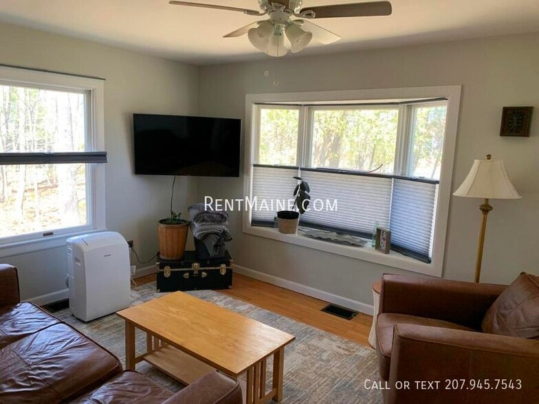 Building Photo - 1844 Essex St