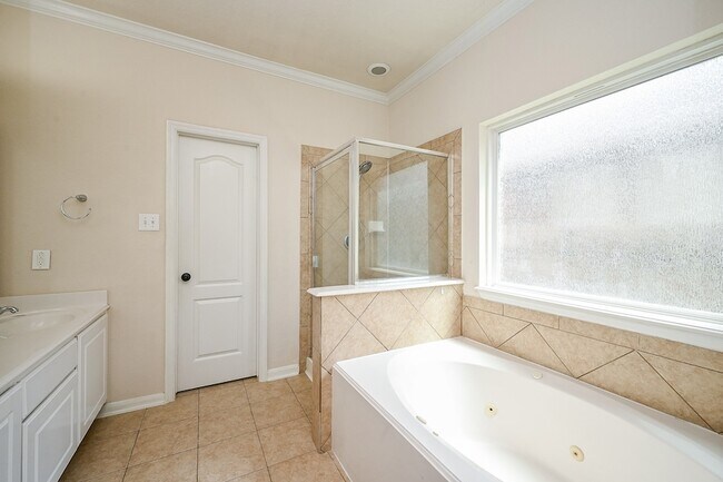 Building Photo - 4411 Wellington Grove Ln