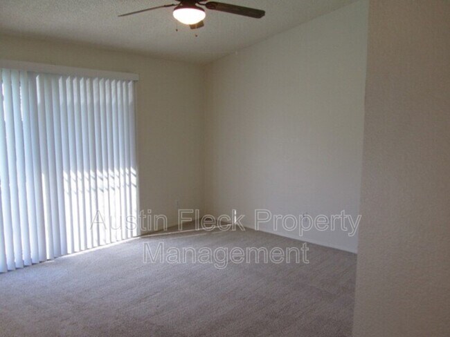 Building Photo - 1443 E Jasper Dr