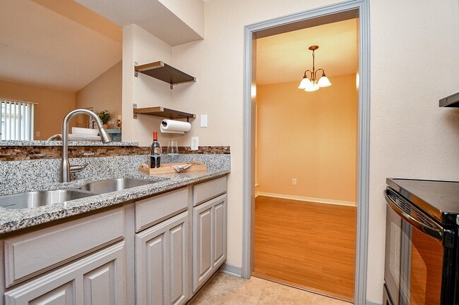 Building Photo - 3500 Tangle Brush Dr