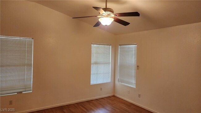 Building Photo - 5429 Cove Point Dr