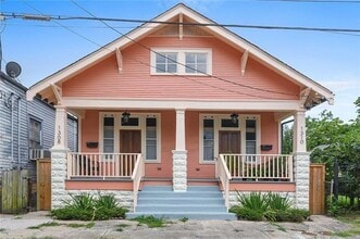 Building Photo - 1310 Bartholomew St