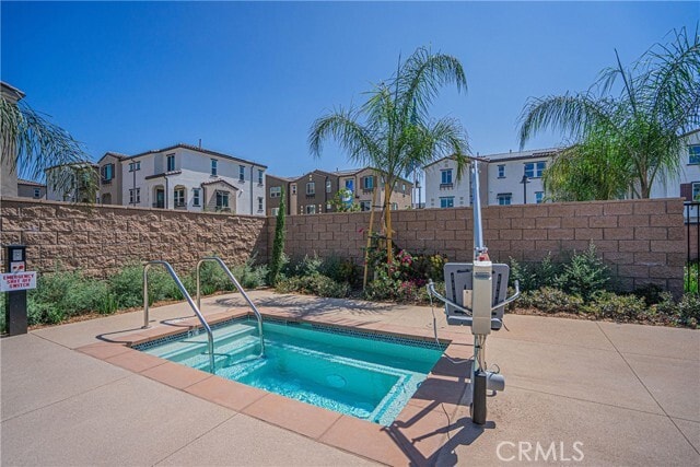 Building Photo - 2317 W Broadway