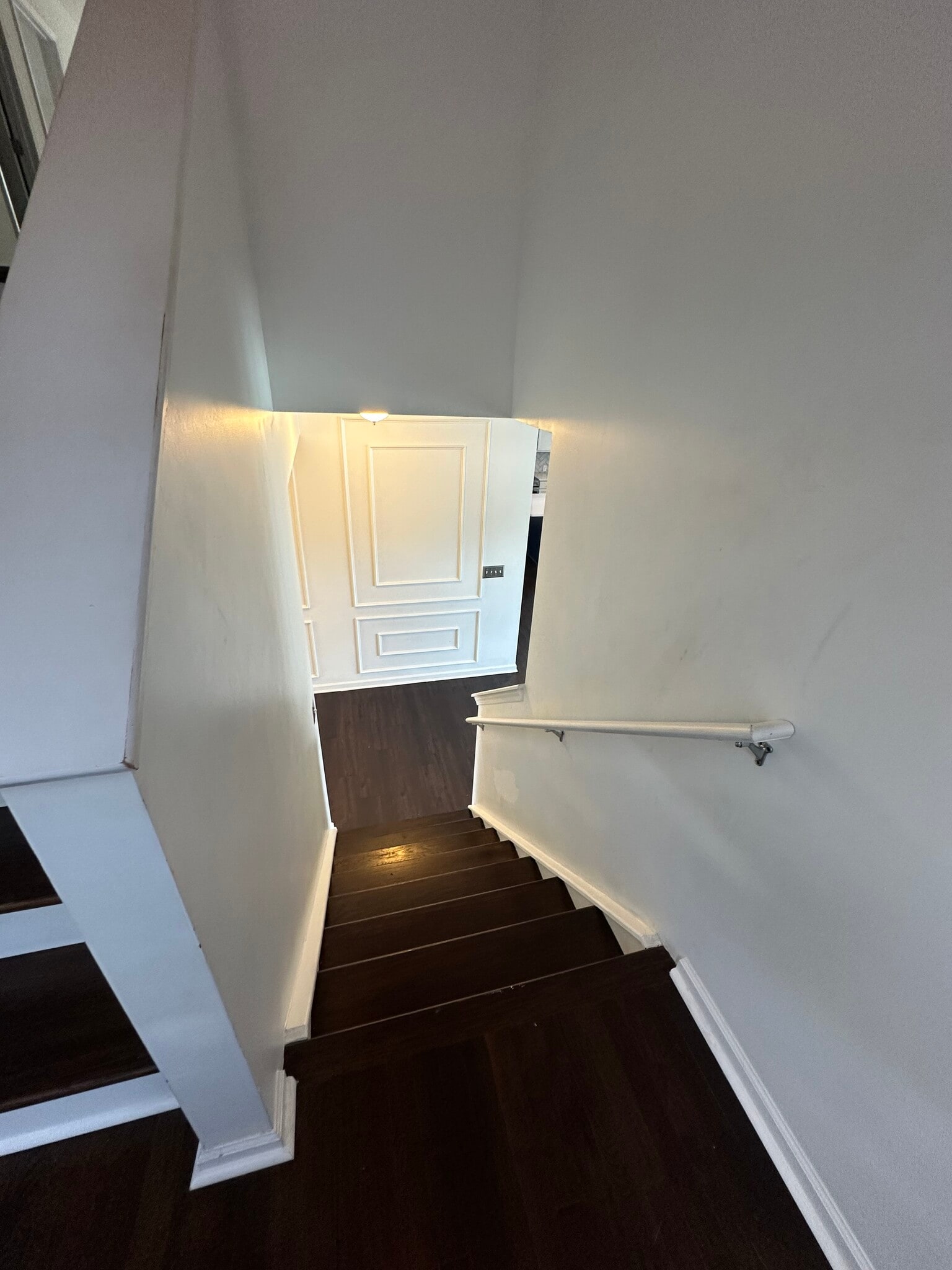 Building Photo - 1842 Swan Dr