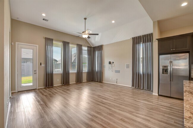 Building Photo - 21131 Melshell Dr