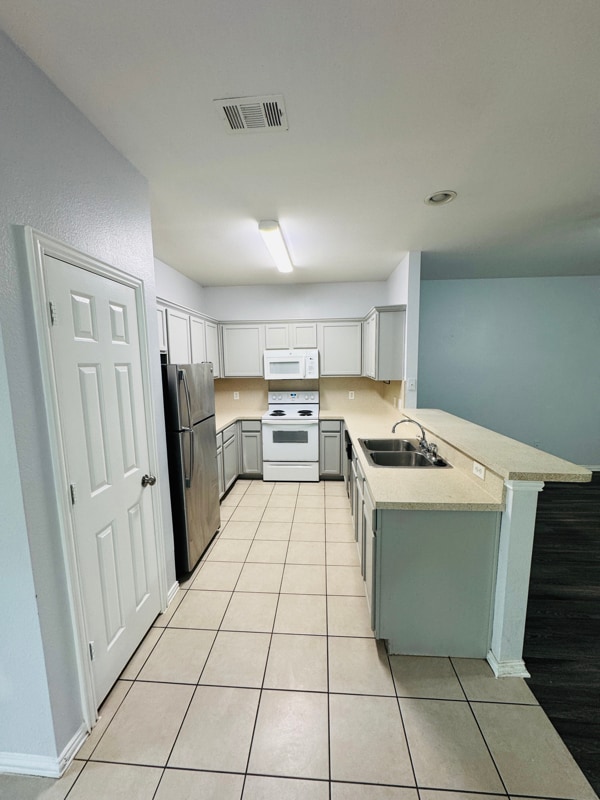 Building Photo - 5837 Swords Dr