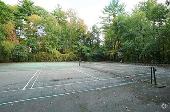 Building Photo - Spacious Condo with Parking, Heat/Hot Wate...