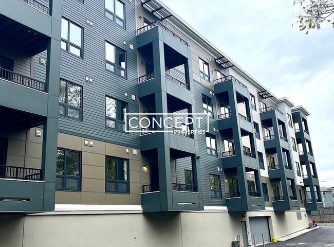 Building Photo - 190 Gardner St