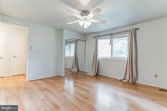 Building Photo - 7866 Archbold Terrace
