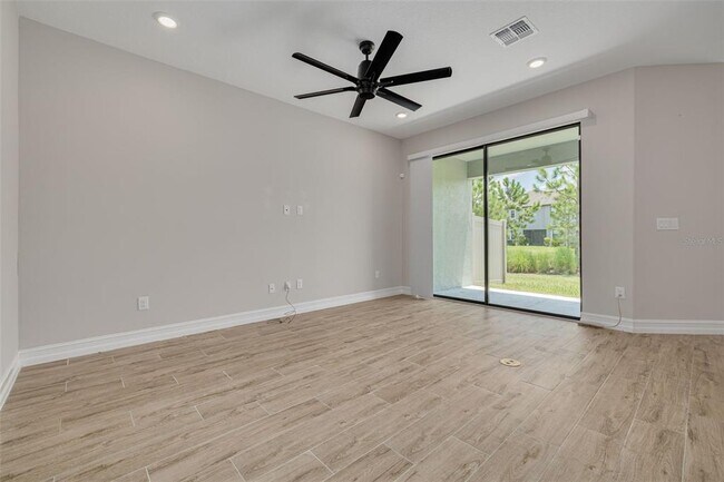 Building Photo - 5005 San Martino Dr