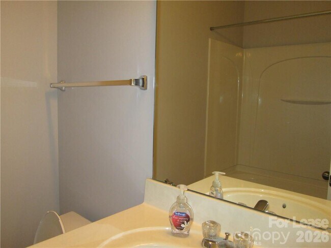 Building Photo - 12623 Cumberland Cove Dr