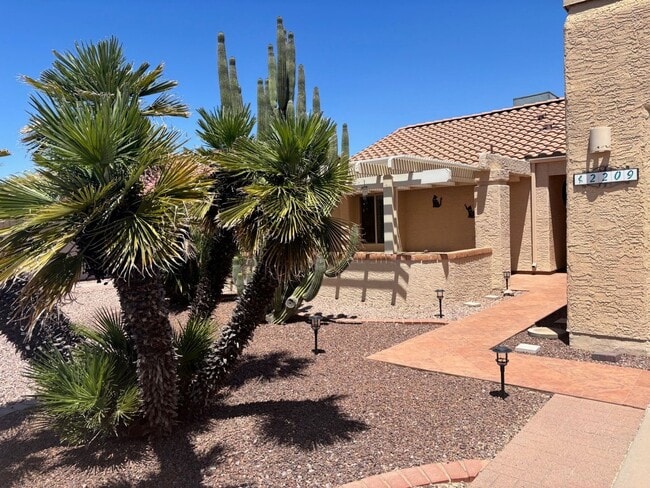 Building Photo - Lovely Long Term Unfurnished Home in 45+ Active Adult Resort Community of Leisure World