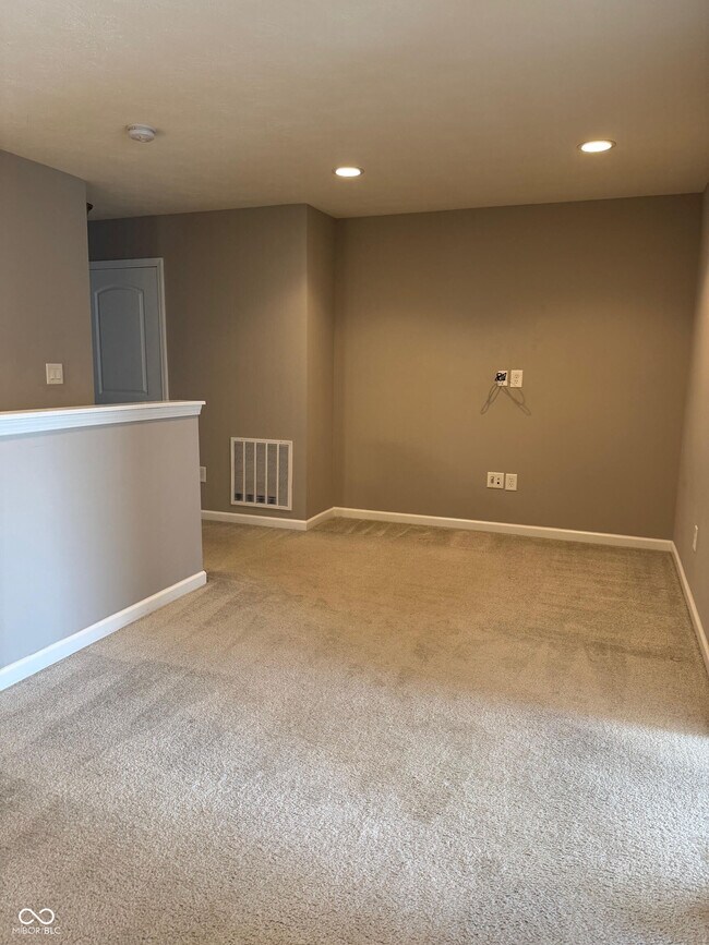 Building Photo - 9623 Prairie Smoke Dr